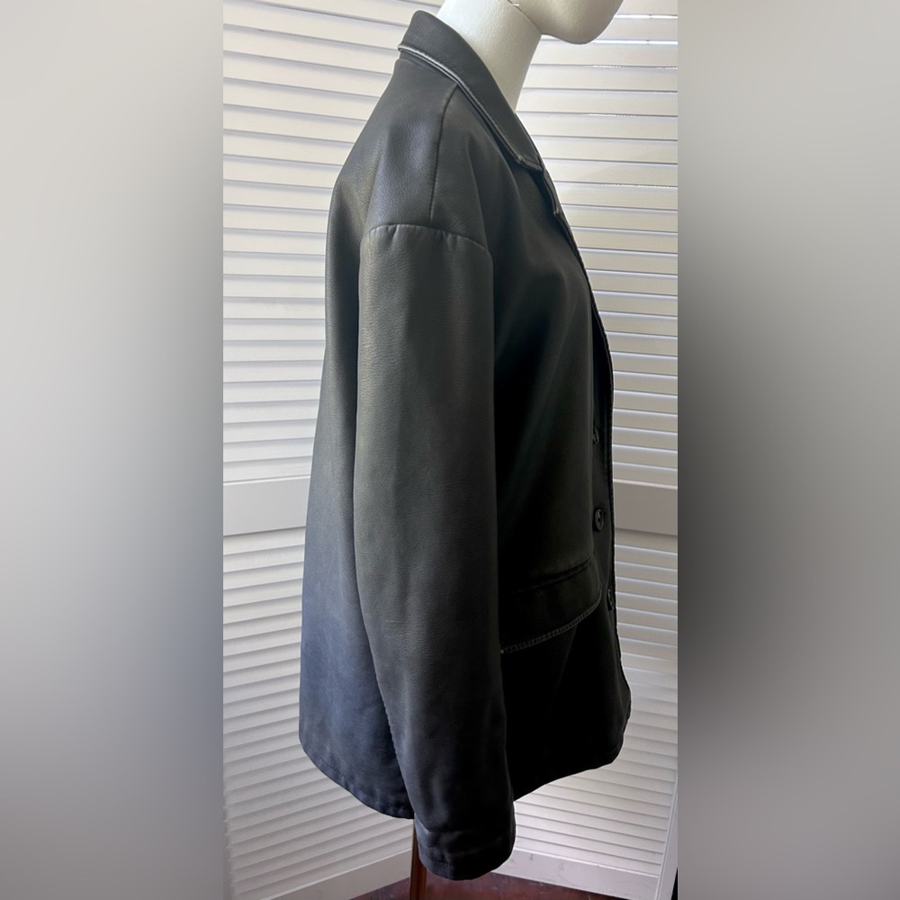 Urban Outfitters vegan leather overcoat w quilted lining. Excellent condition. - Picture 7 of 14